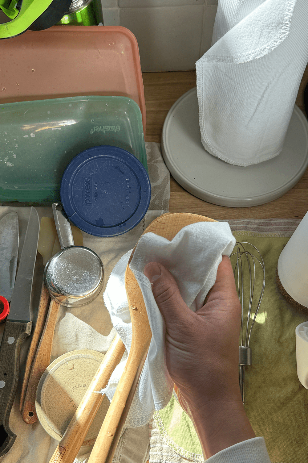drying dishes with reusable paper towels drying dishes with reusable paper towels