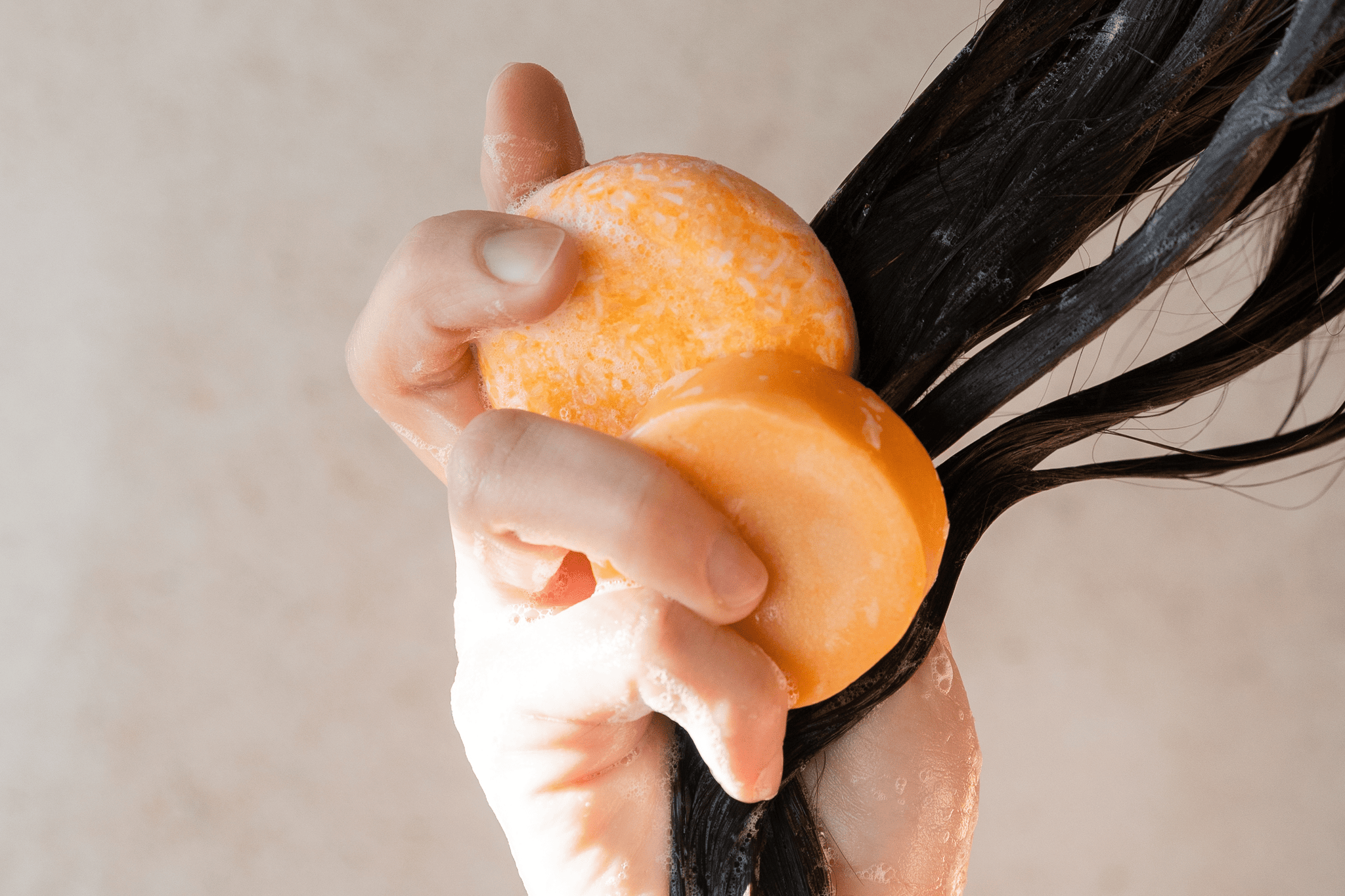 Jan2025_ZWS_LifestyleImage_HoverImage_ShampooandConditionerDuo_Sunshine.png__PID:9f14be9f-9e95-4227-af4b-9de9aa473302