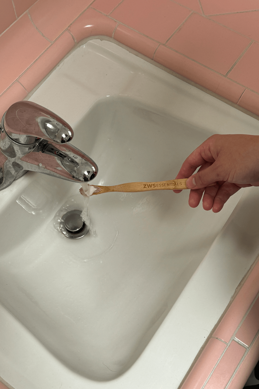 model-using-bamboo-toothbrush.png__PID:d1a2cba1-0f28-4e21-a4f5-f26c14863a6c